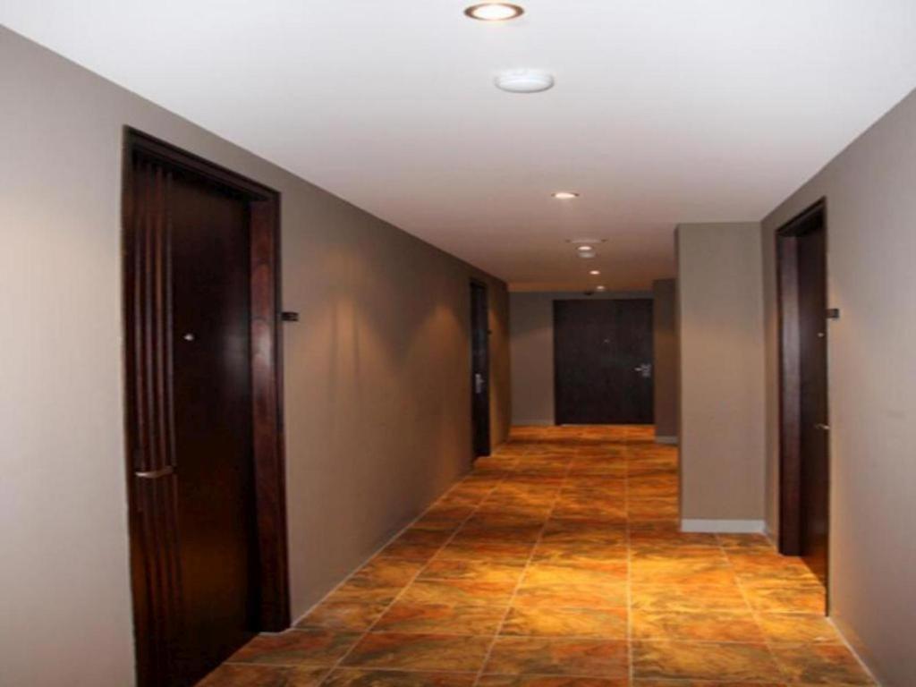 Plan B Hotel Padang  Dış mekan fotoğraf