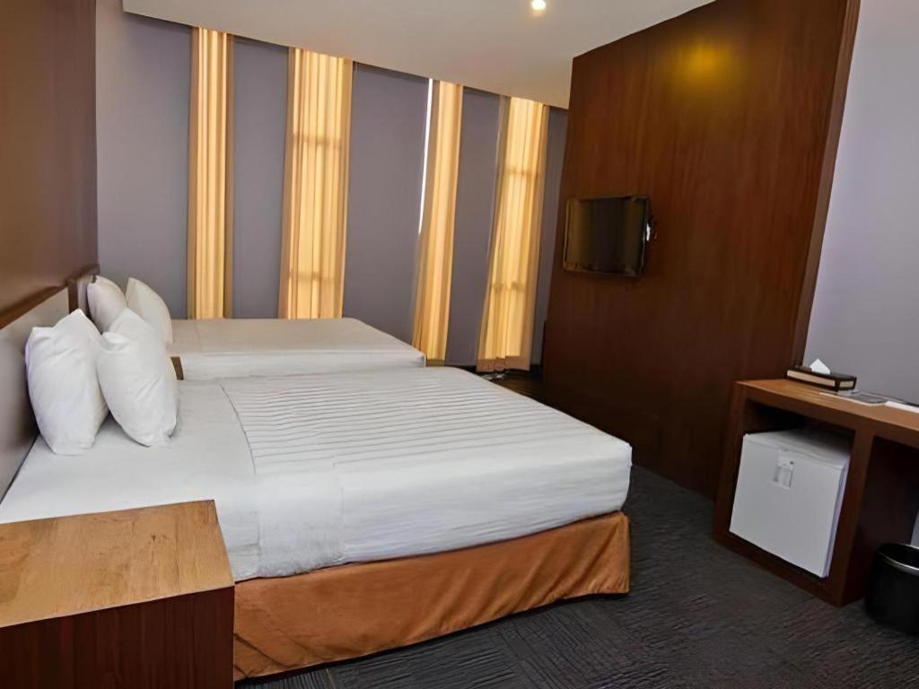 Plan B Hotel Padang  Dış mekan fotoğraf