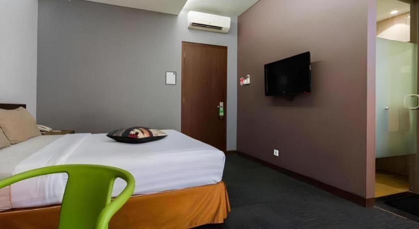 Plan B Hotel Padang  Dış mekan fotoğraf