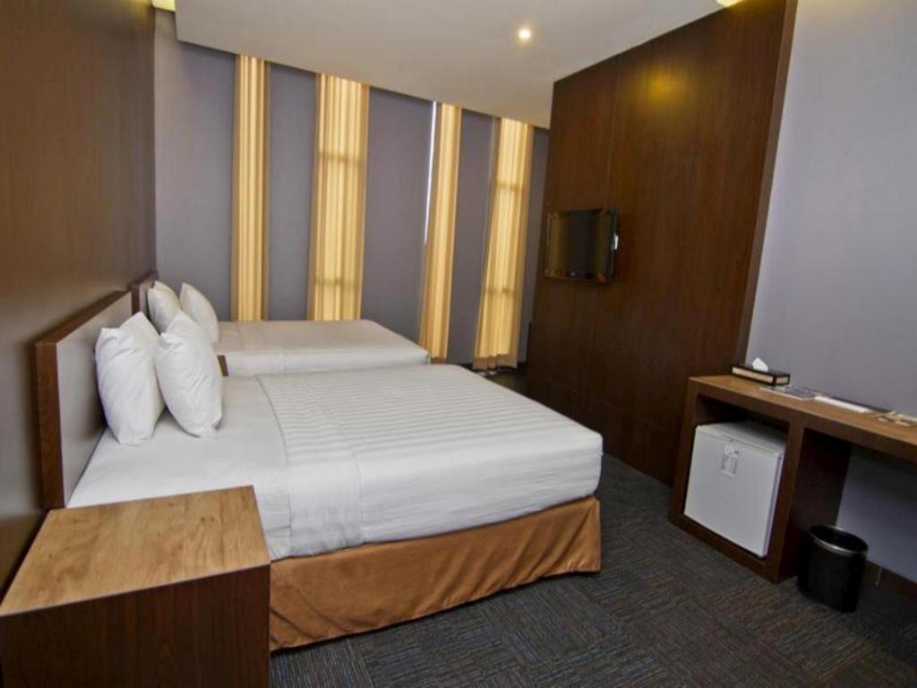 Plan B Hotel Padang  Dış mekan fotoğraf