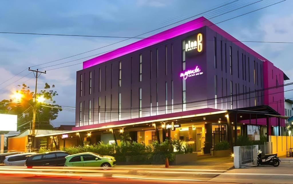 Plan B Hotel Padang  Dış mekan fotoğraf
