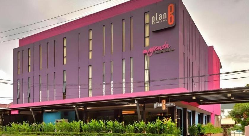 Plan B Hotel Padang  Dış mekan fotoğraf